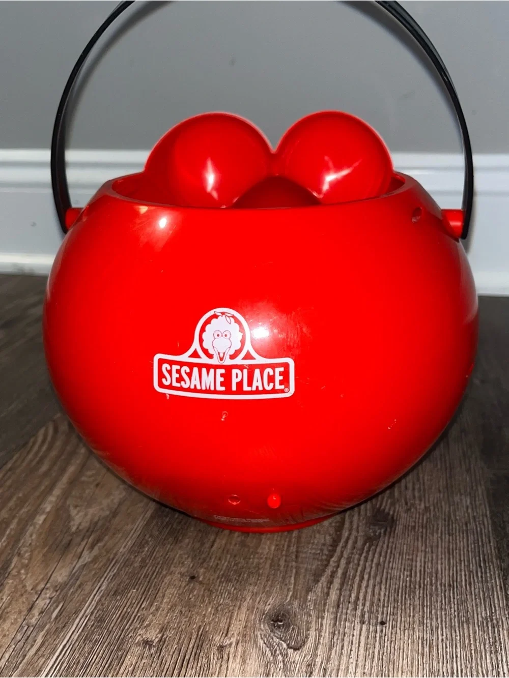 Rare 2018 Busch Gardens Williamsburg Exclusive Elmo Light-Up Halloween Bucket